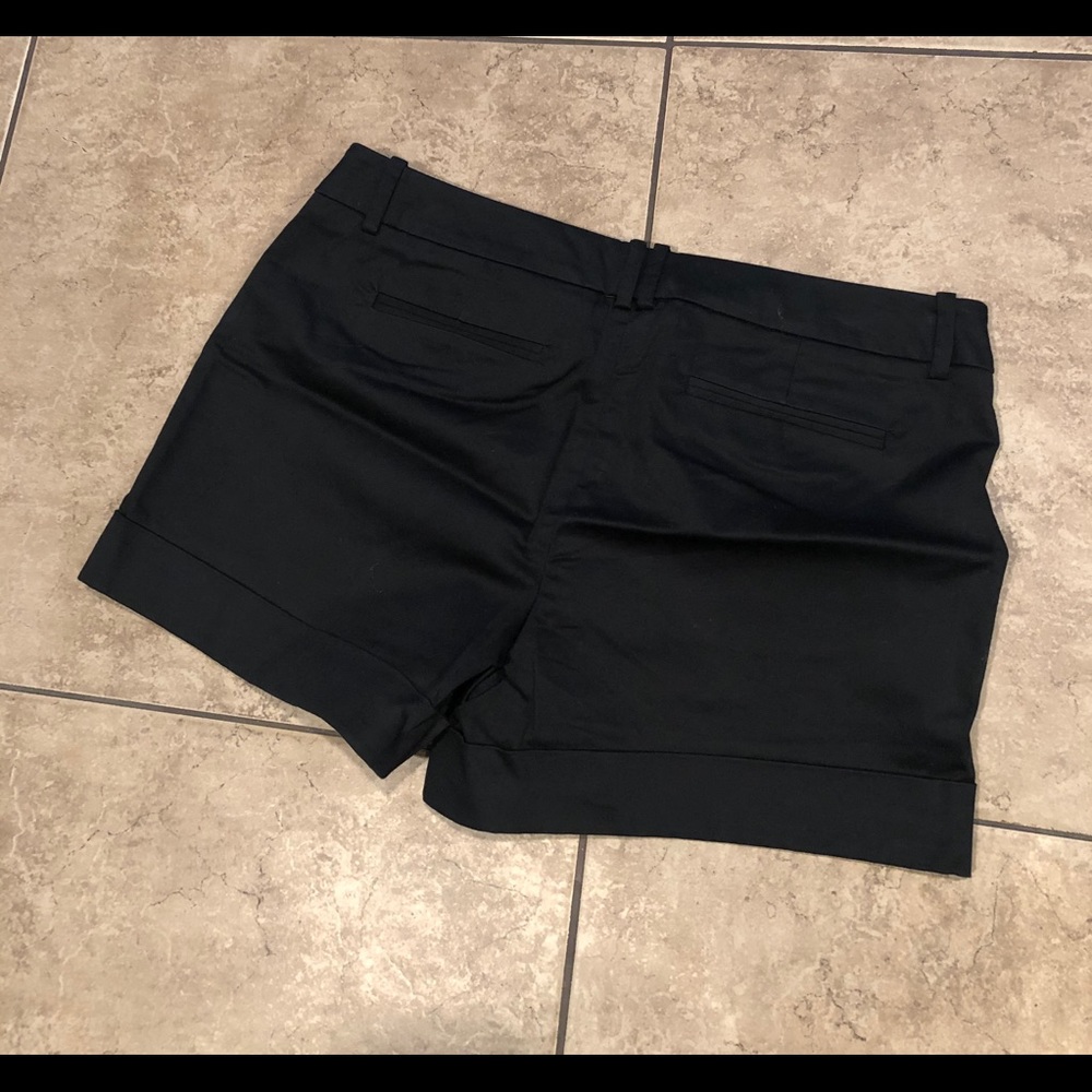 Shorts - Picture 2 of 3